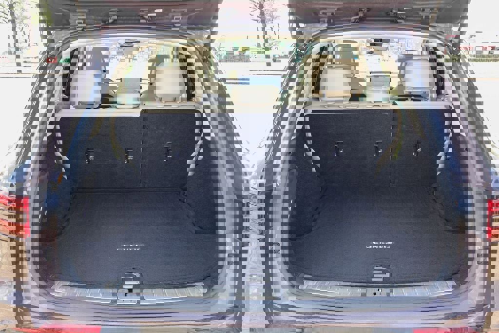 Used 2023 Genesis GV70 2.5T w/ Advanced Package image 25