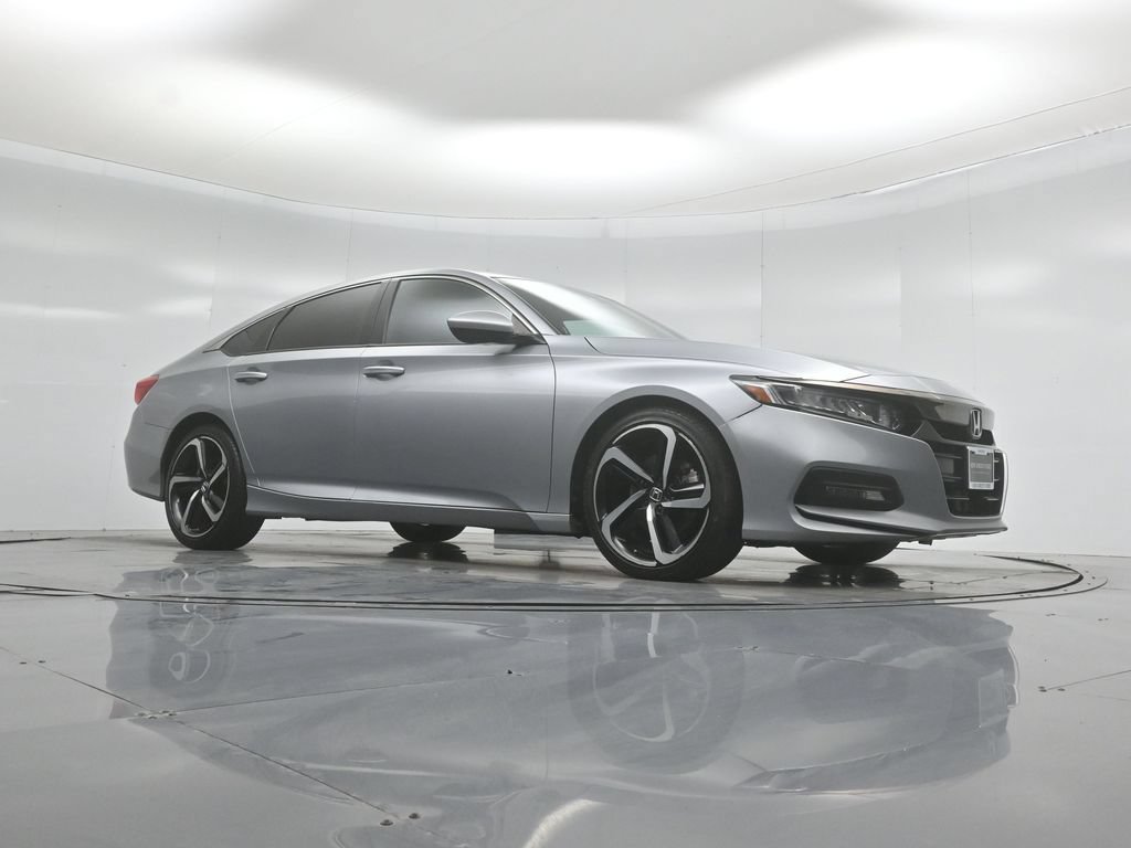 Used 2019 Honda Accord Sport image 2