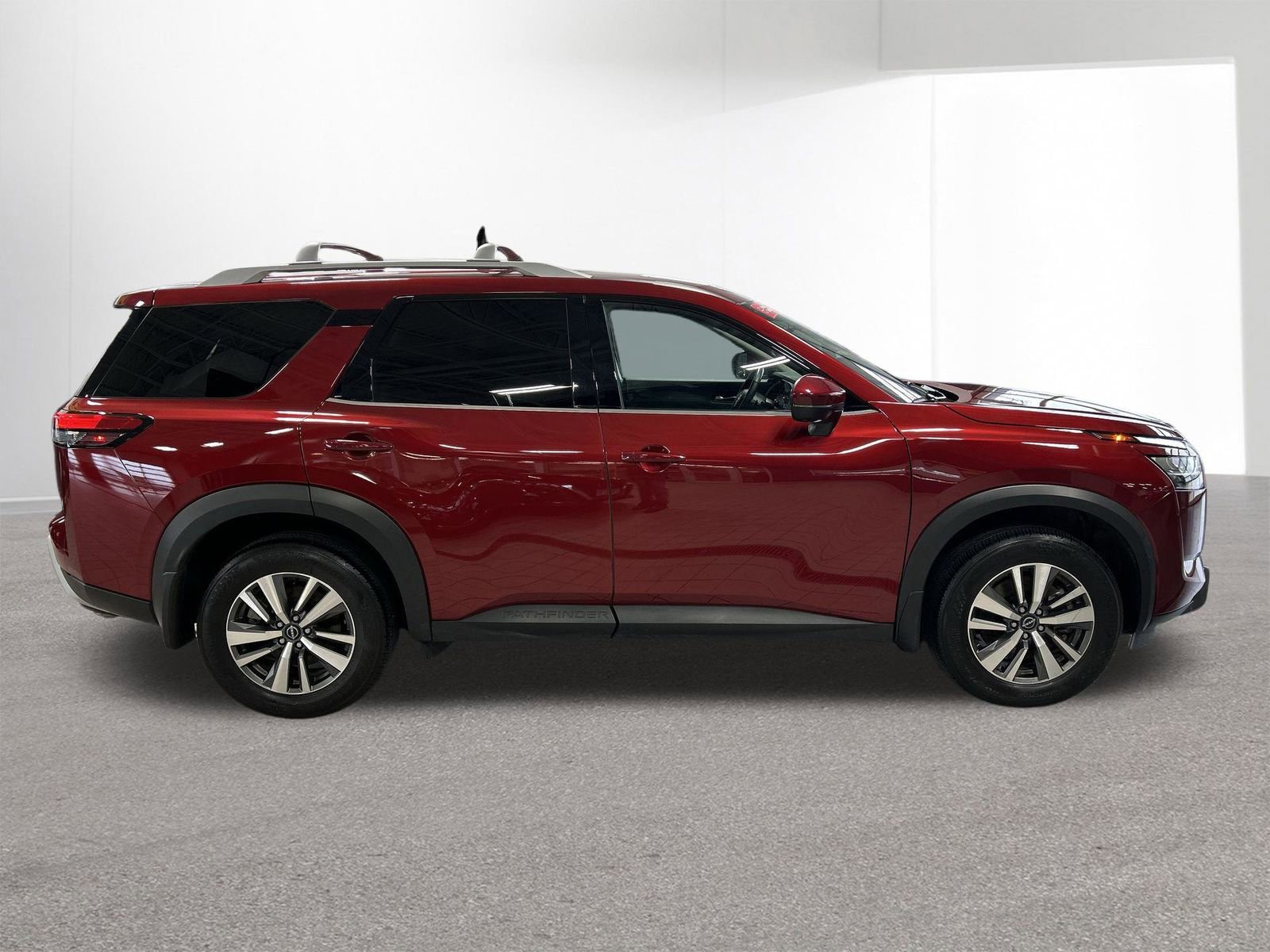Certified 2024 Nissan Pathfinder SL AWD/4WD image 44
