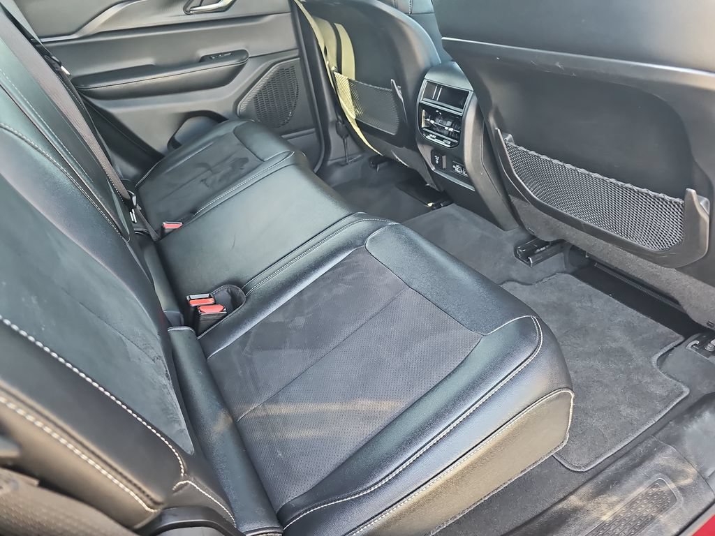 Used 2025 Jeep Grand Cherokee Altitude AWD/4WD image 11