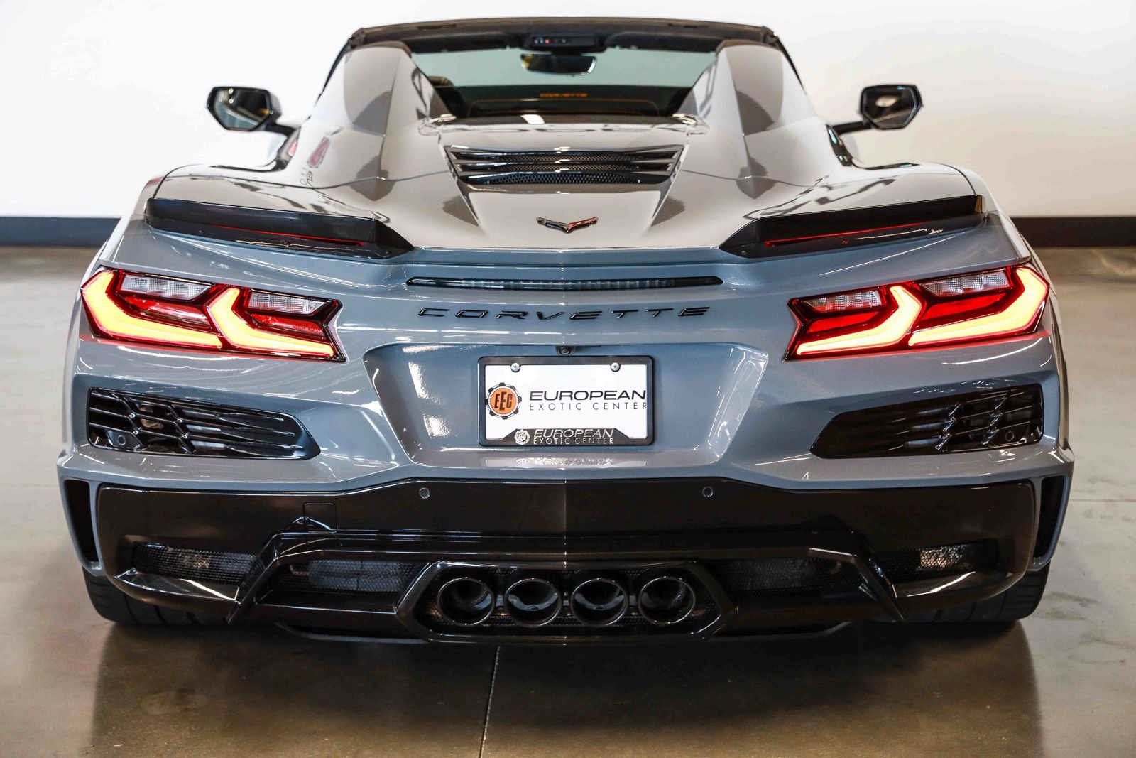 Used 2024 Chevrolet Corvette Z06 w/ Battery Protection Package RWD image 11