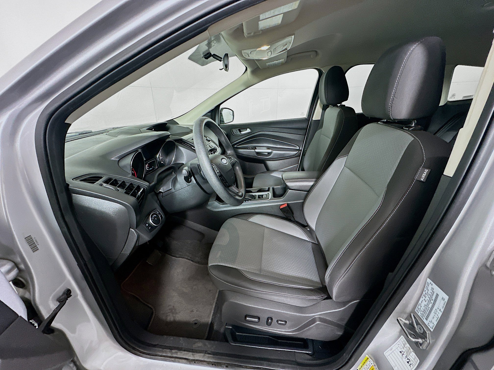 Used 2017 Ford Escape SE FWD image 13
