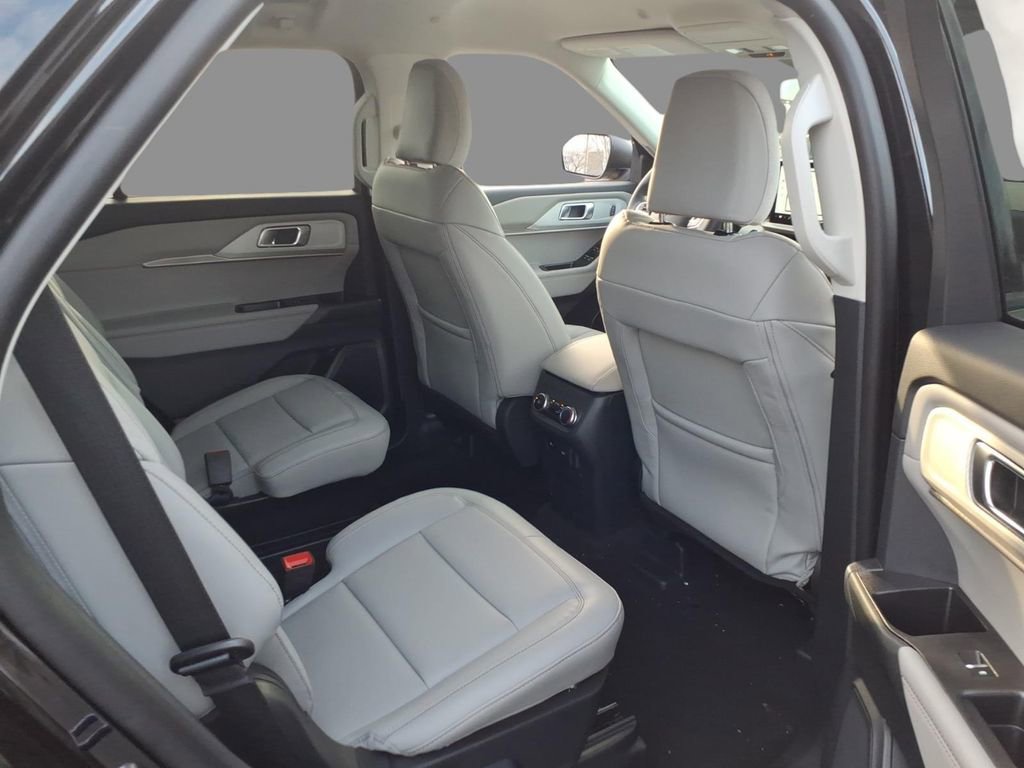 New 2026 Ford Explorer Active image 10