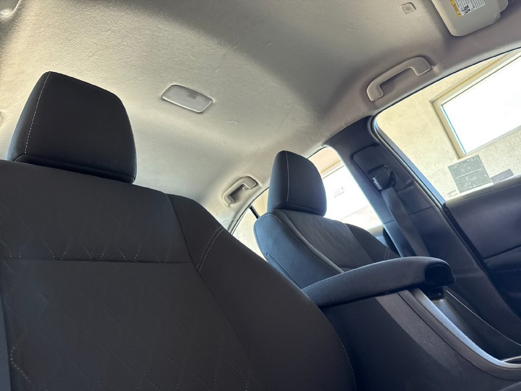 Used 2025 Toyota Corolla LE FWD image 15