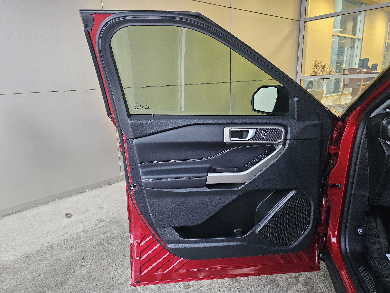 Used 2024 Ford Explorer XLT w/ Equipment Group 202A image 18