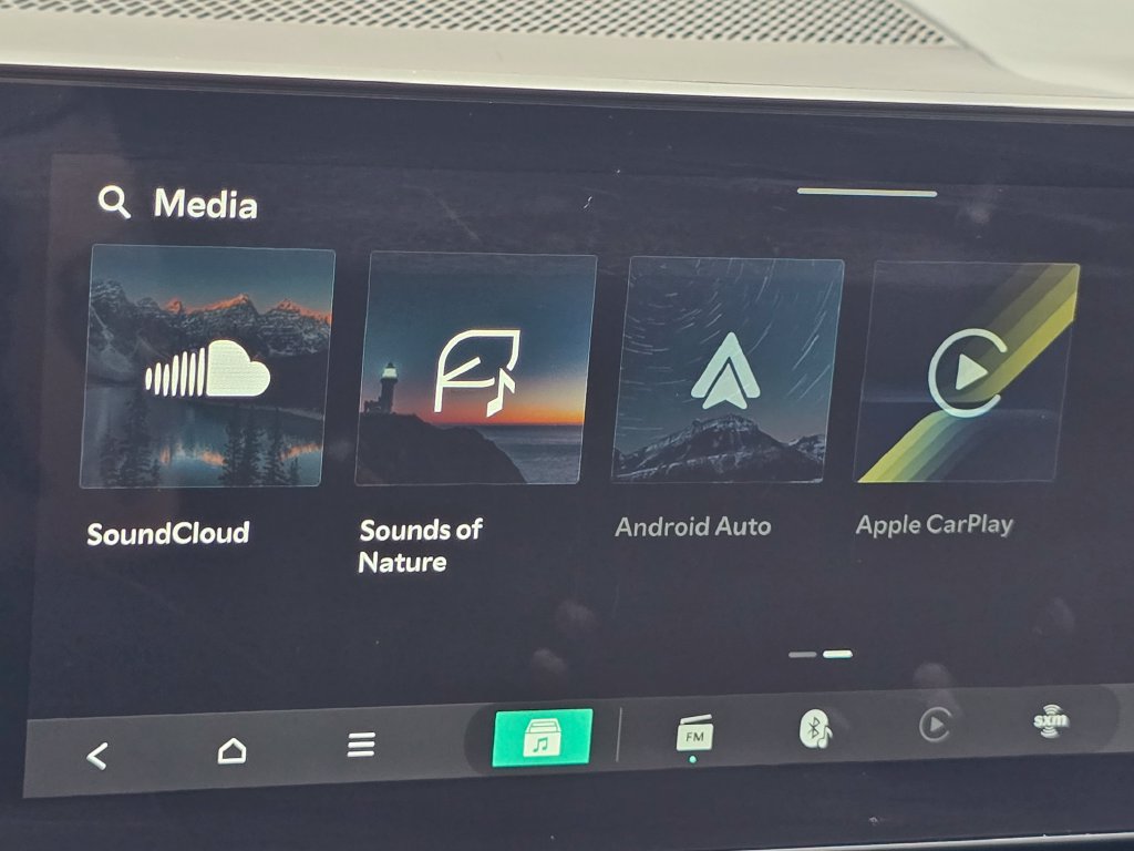 Used 2025 Kia K4 FWD image 3