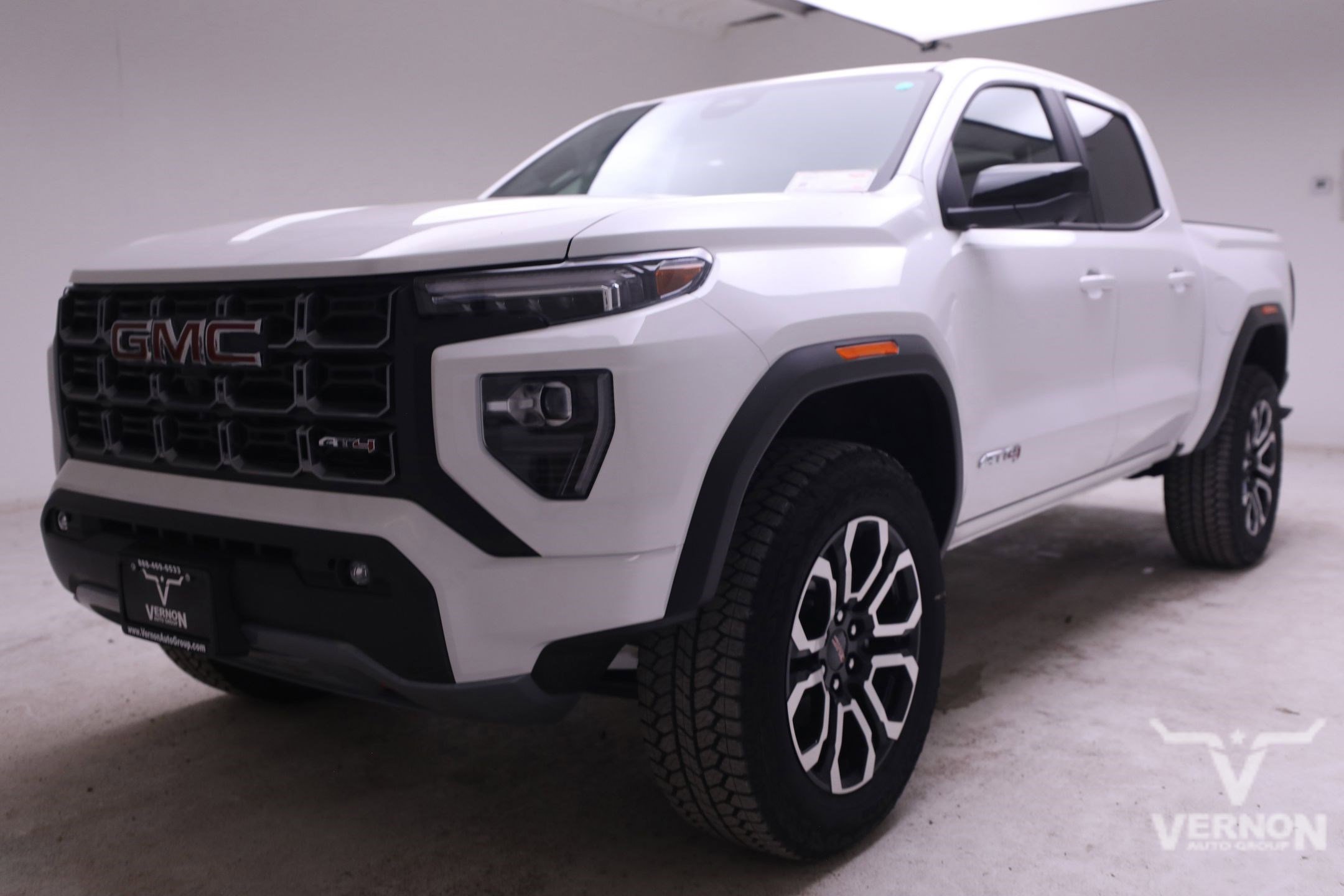 New 2025 GMC Canyon AT4 w/ Nightfall Edition