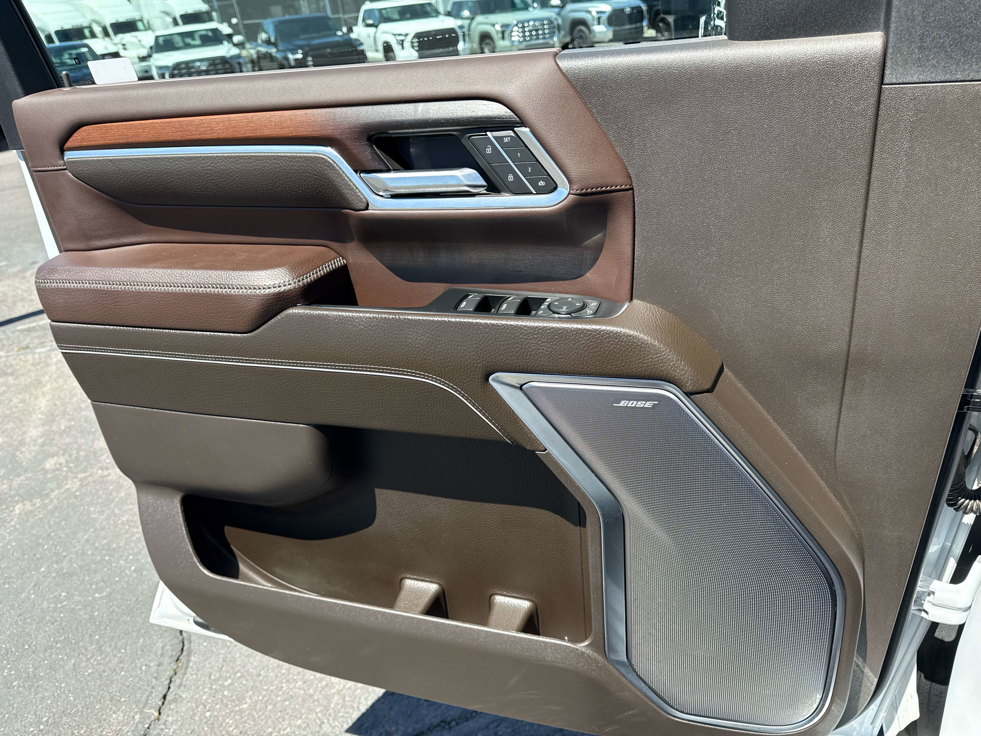 Used 2024 GMC Sierra 2500 Denali w/ Denali Reserve Package AWD/4WD image 15