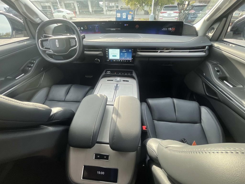 New 2025 Lincoln Navigator L Reserve image 19