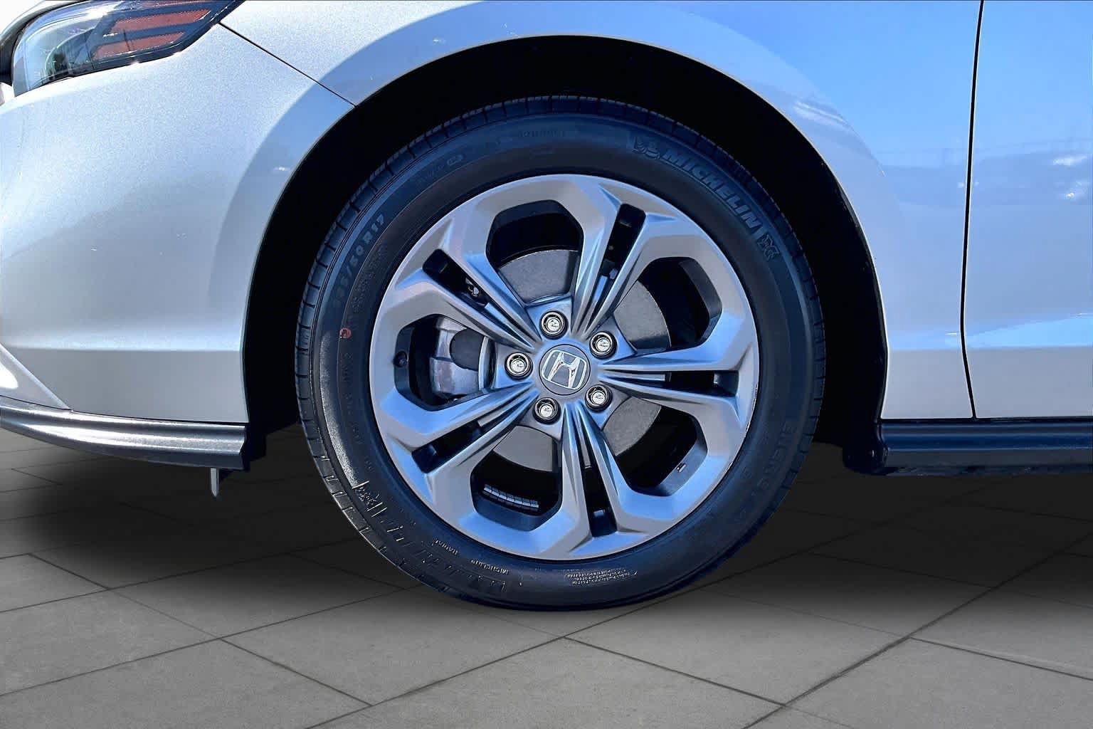 Used 2023 Honda Accord EX image 10