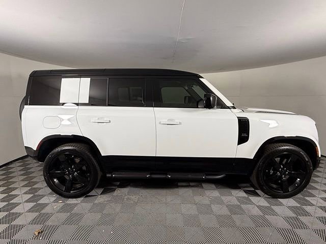 New 2026 Land Rover Defender 110 V8 image 9
