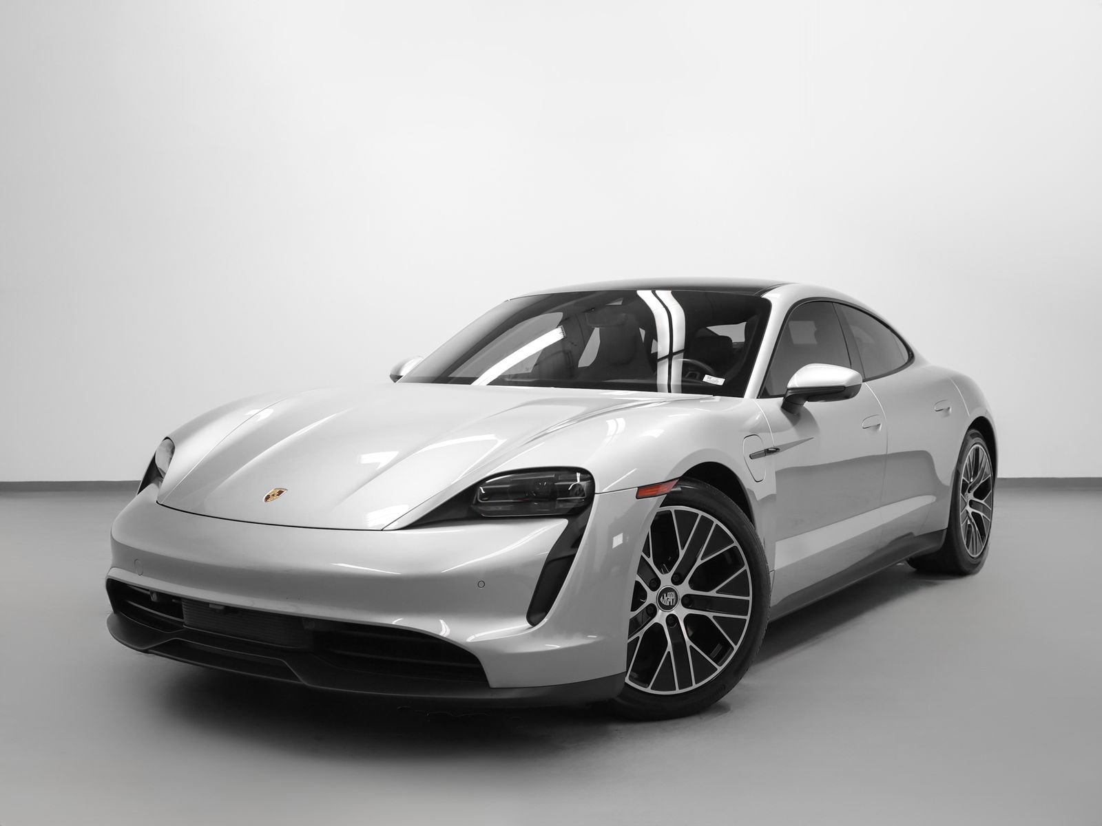 Certified 2021 Porsche Taycan image 1