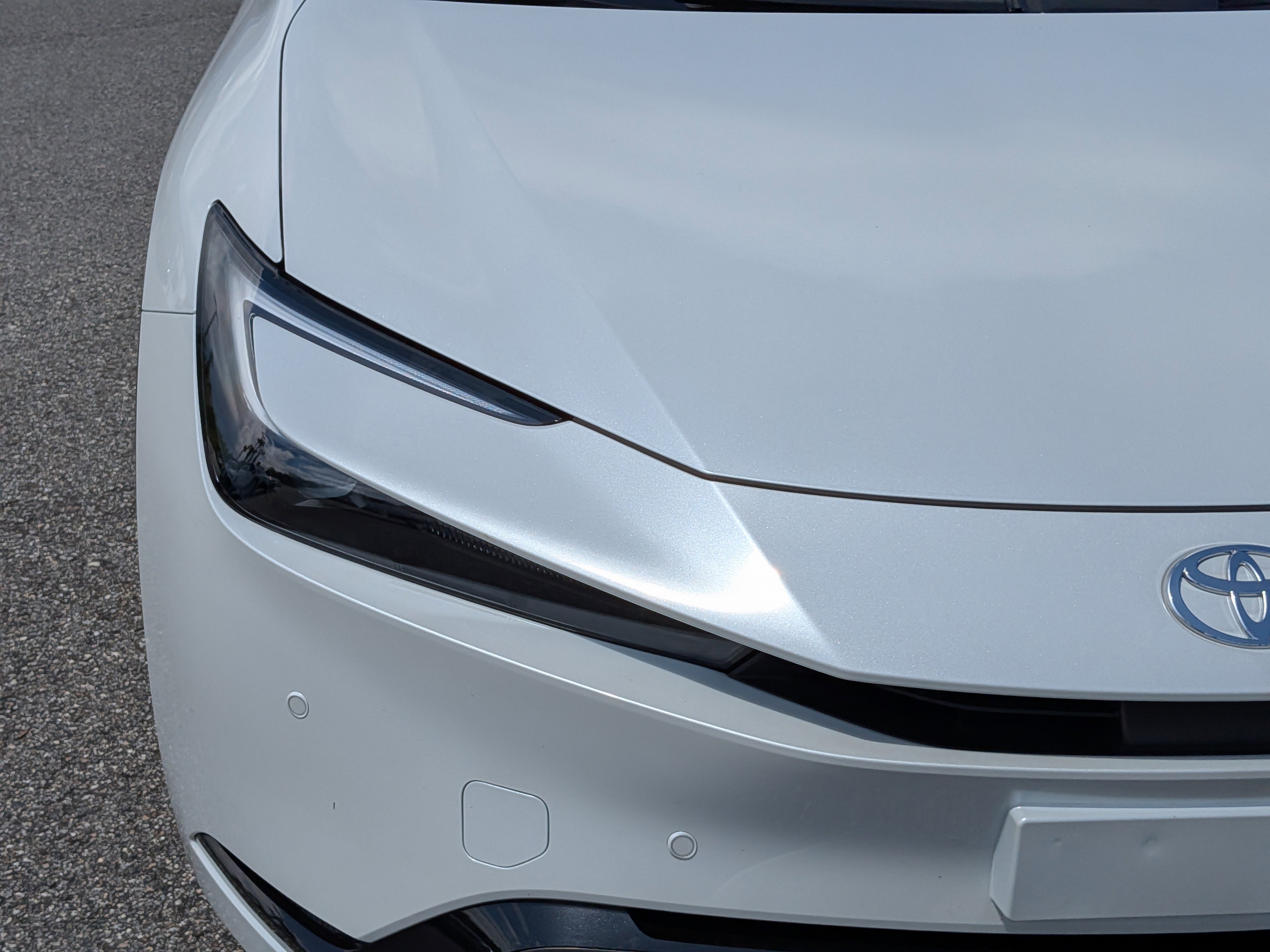 Used 2024 Toyota Prius XLE image 9