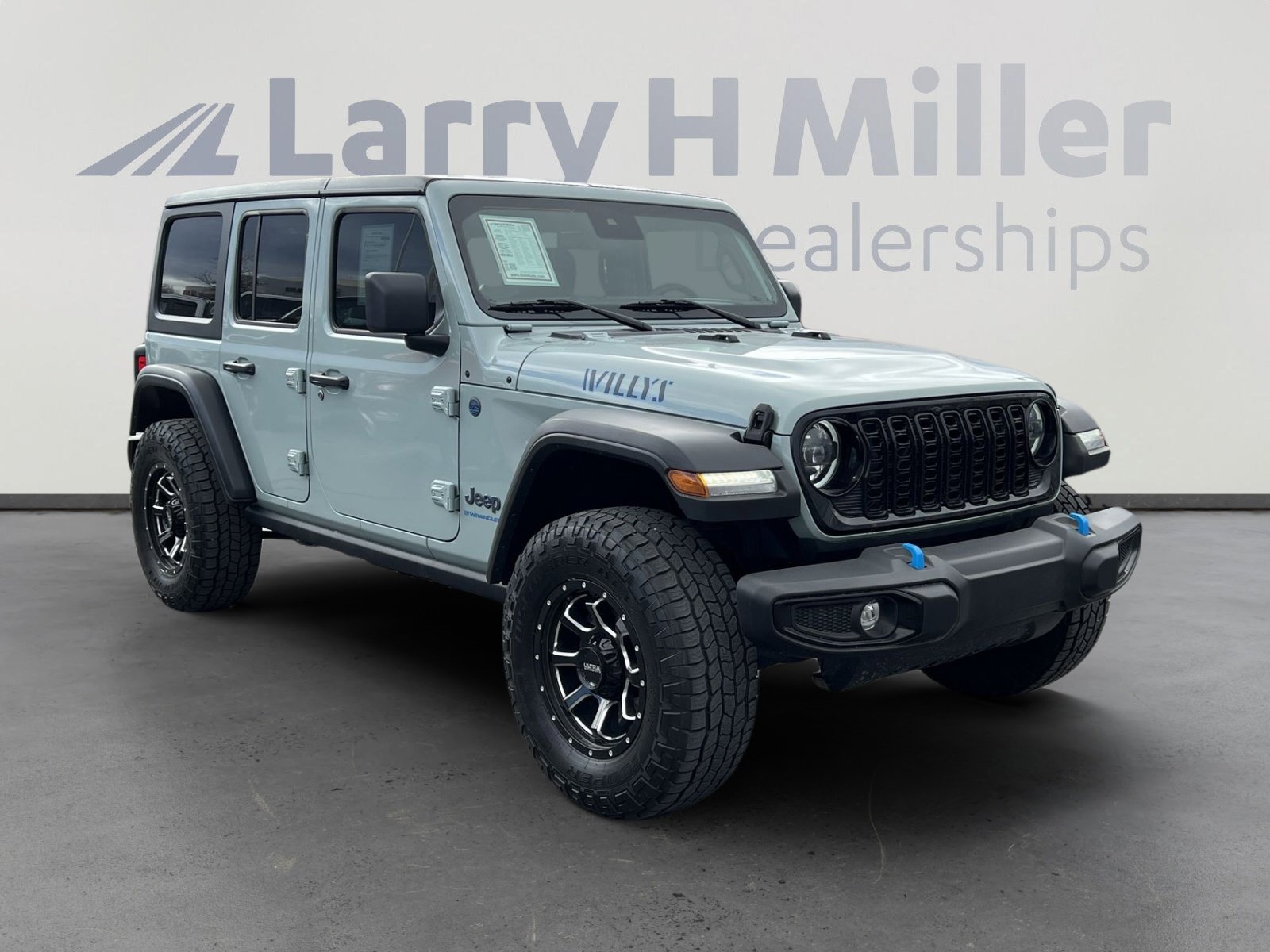 Used 2024 Jeep Wrangler Willys image 2