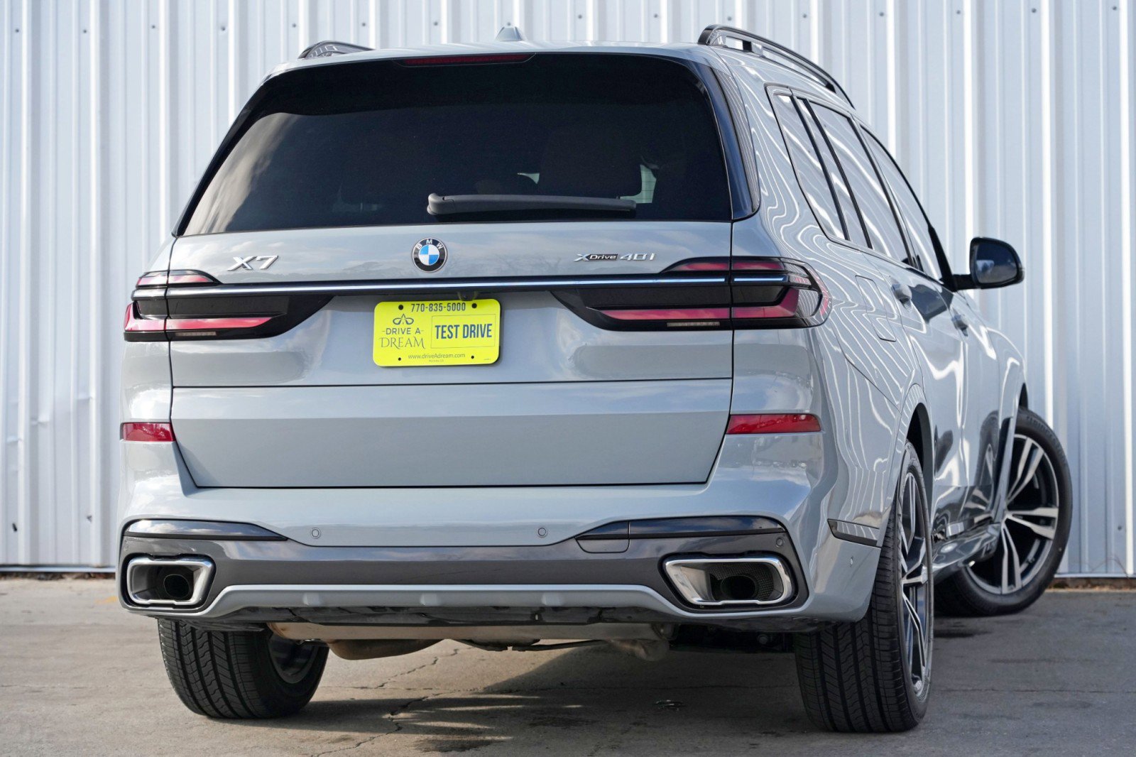 Used 2023 BMW X7 xDrive40i w/ M Sport Package image 5