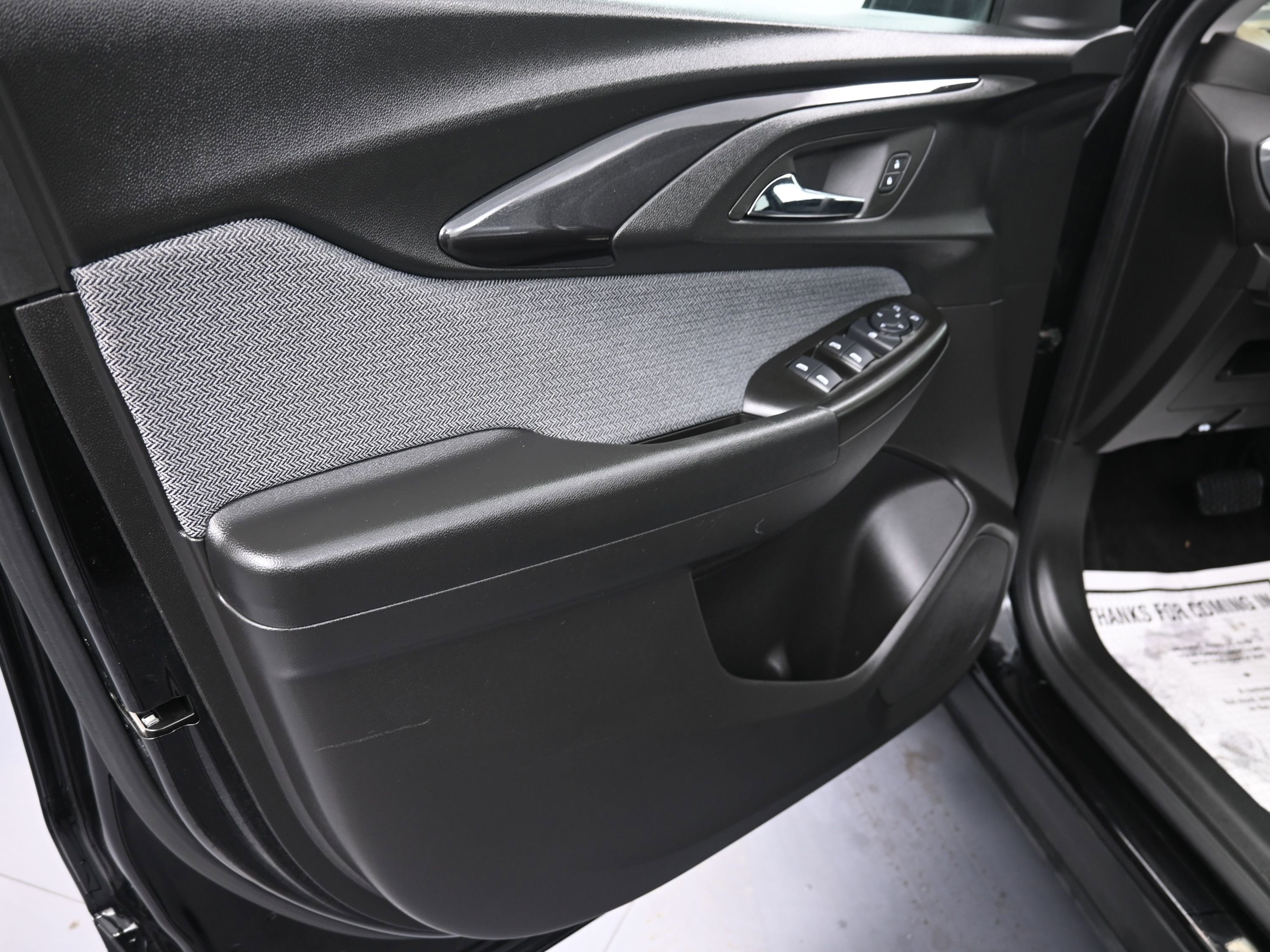 Used 2023 Chevrolet TrailBlazer LT w/ Convenience Package image 16