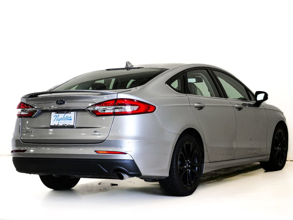 Used 2020 Ford Fusion SE w/ Equipment Group 151A FWD image 5