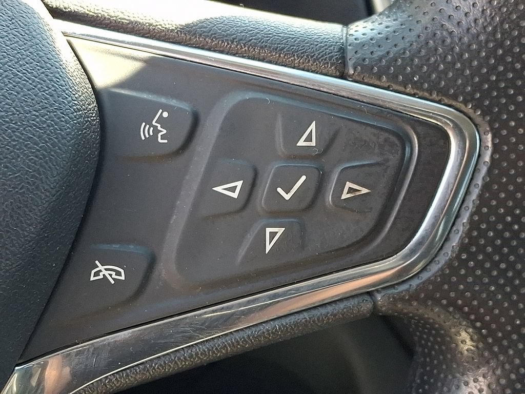 Used 2019 Chevrolet Equinox LT FWD image 24