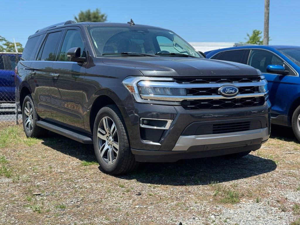 Used 2024 Ford Expedition Limited RWD image 2