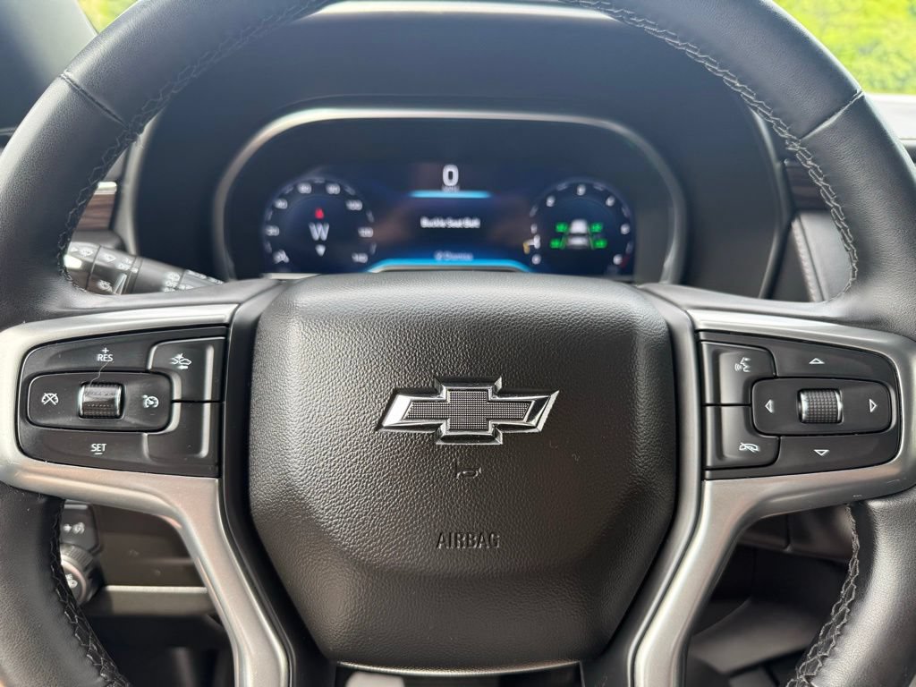 Used 2023 Chevrolet Suburban Z71 AWD/4WD image 8