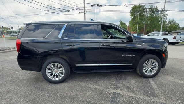 Used 2023 GMC Yukon SLT AWD/4WD image 9