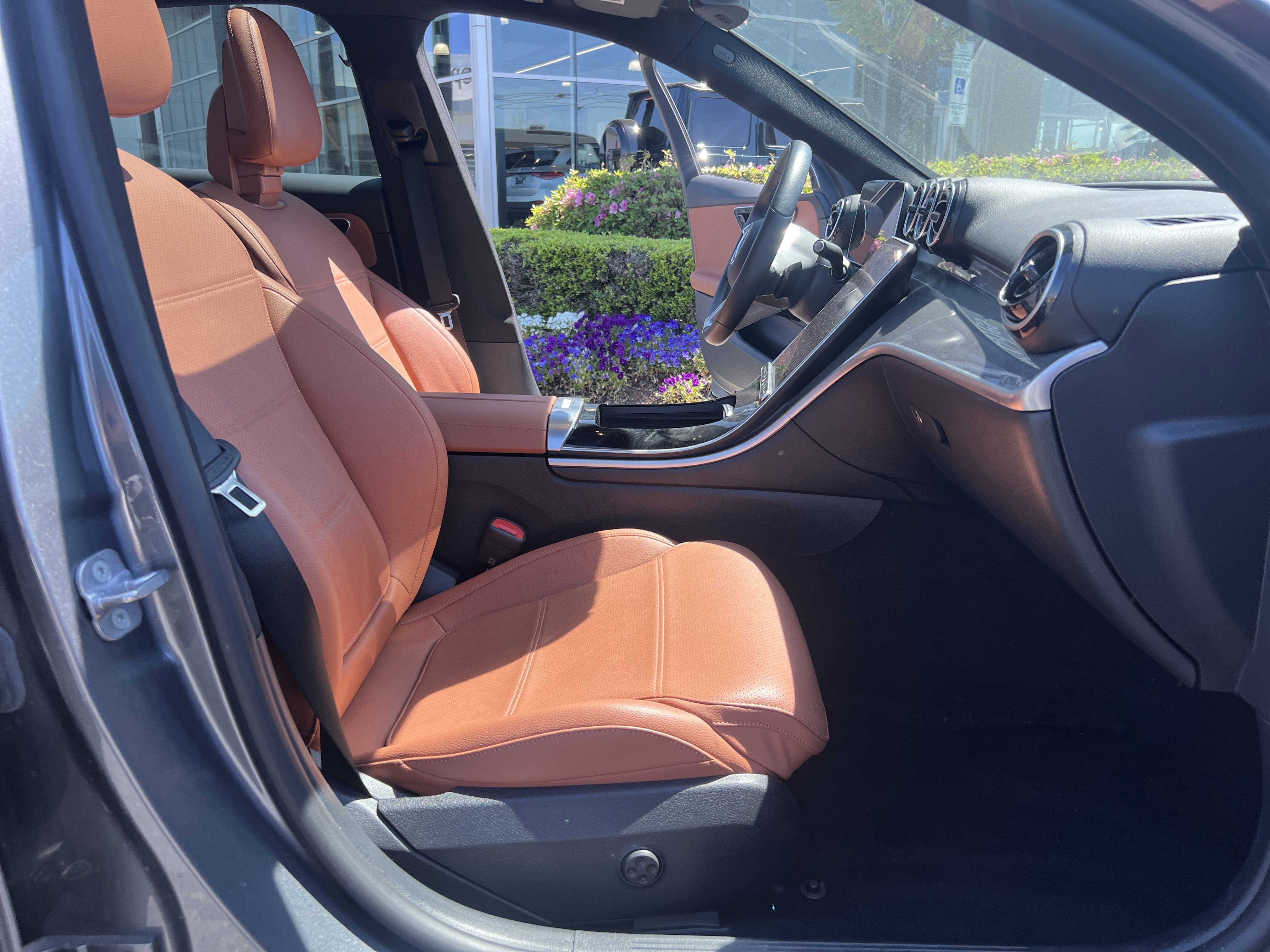 Used 2024 Mercedes-Benz C 300 4MATIC Sedan w/ Exclusive Trim Package image 34