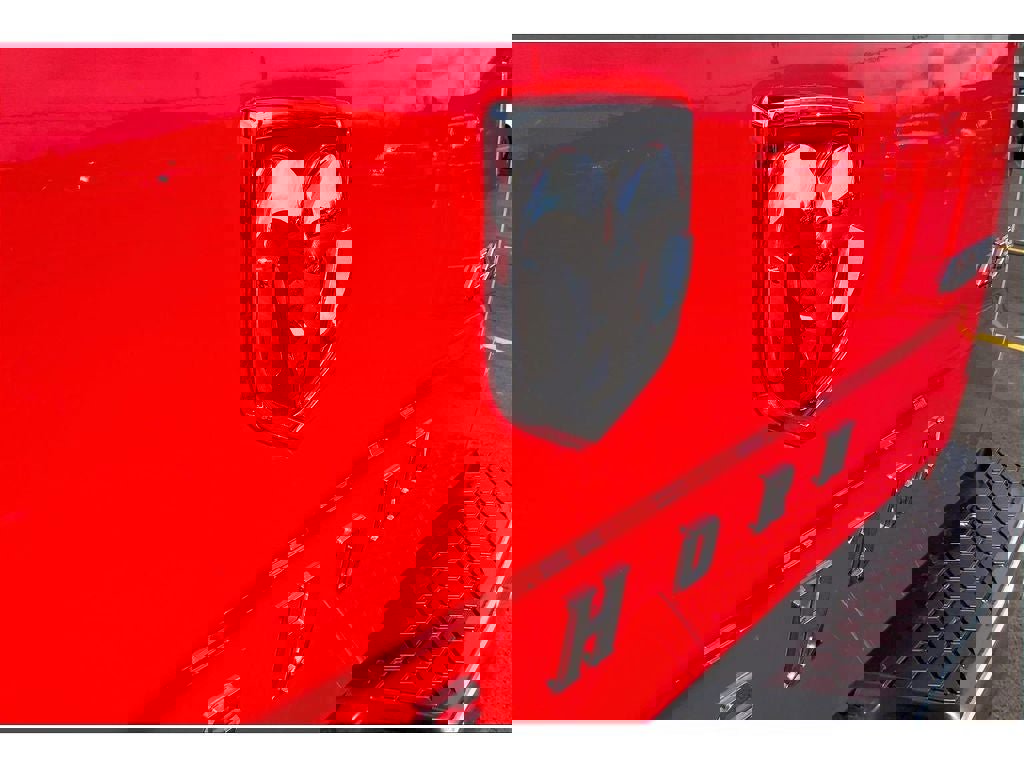 Used 2018 RAM 2500 Longhorn w/ Longhorn Southfork Package image 32