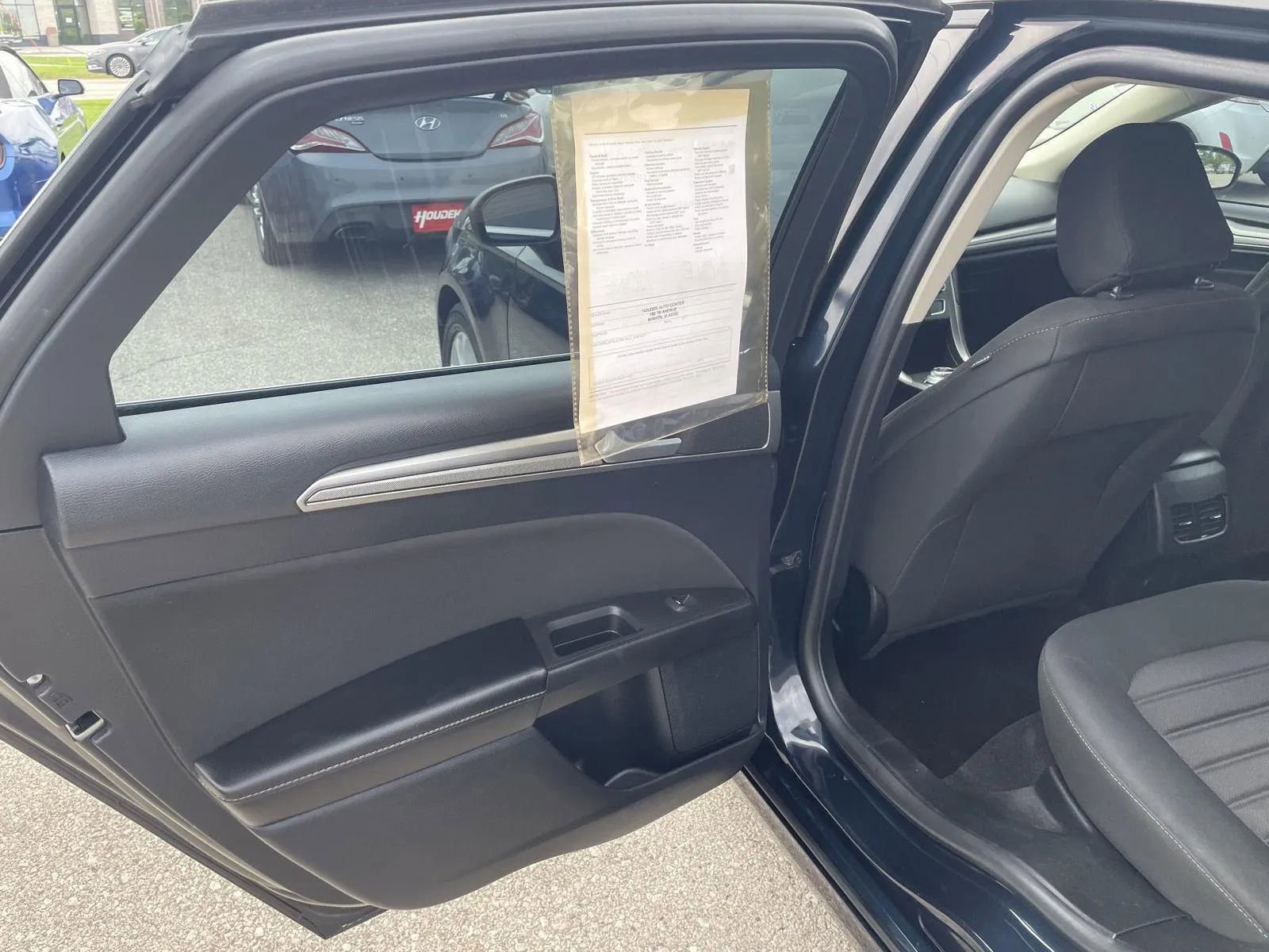 Used 2020 Ford Fusion SE image 19