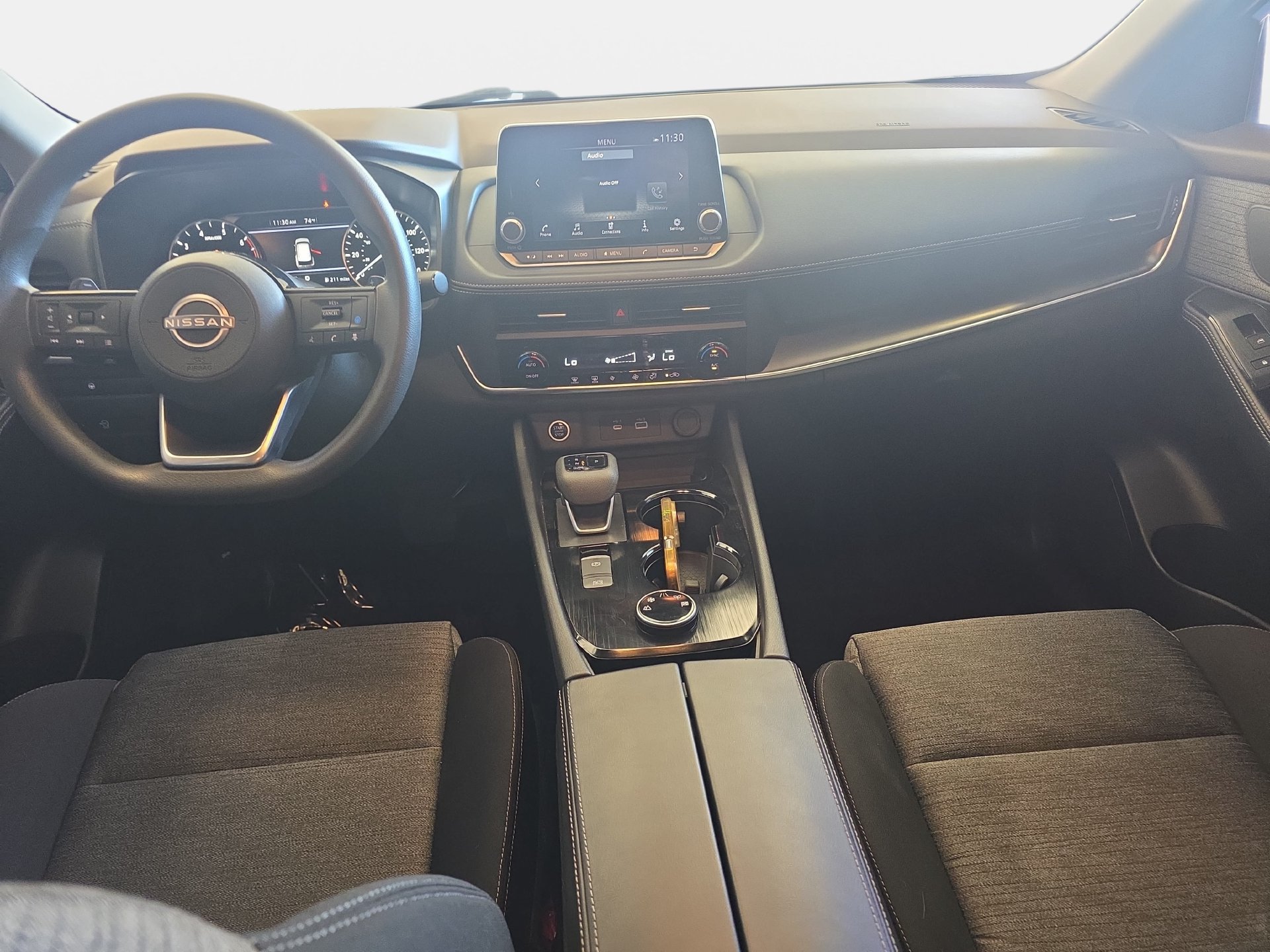 Used 2023 Nissan Rogue SV AWD/4WD image 9