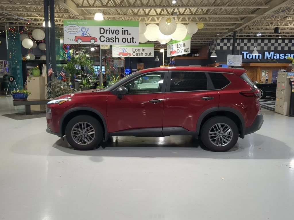 Used 2023 Nissan Rogue S AWD/4WD image 10