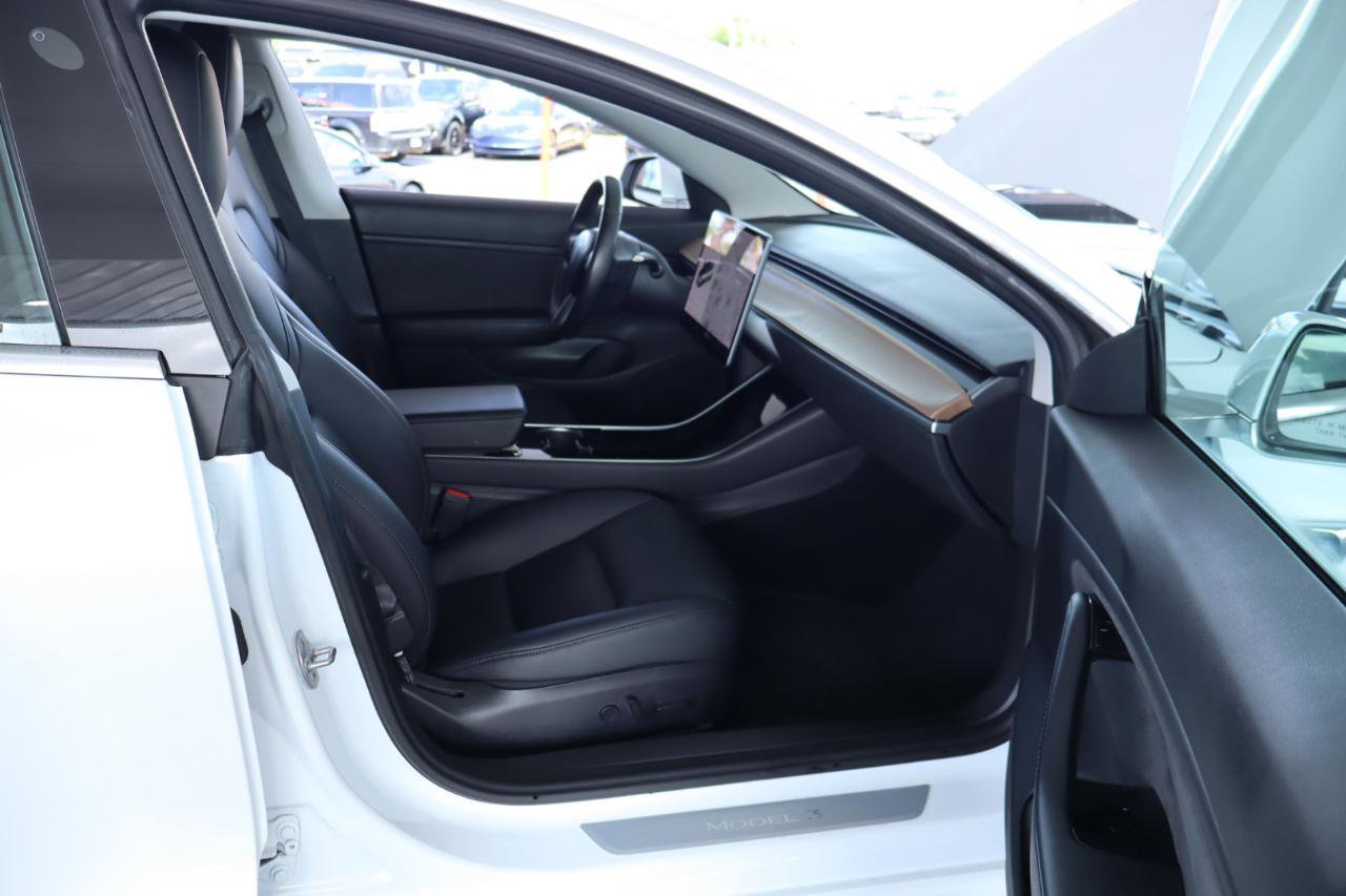 Used 2018 Tesla Model 3 Long Range RWD image 34