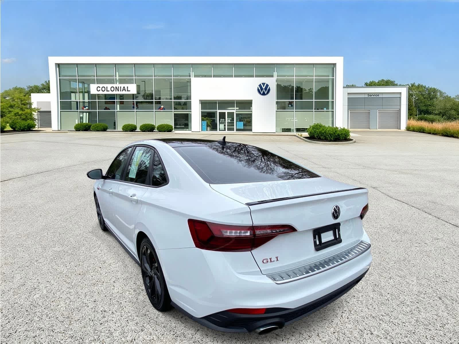 Used 2023 Volkswagen Jetta GLI Autobahn FWD image 3