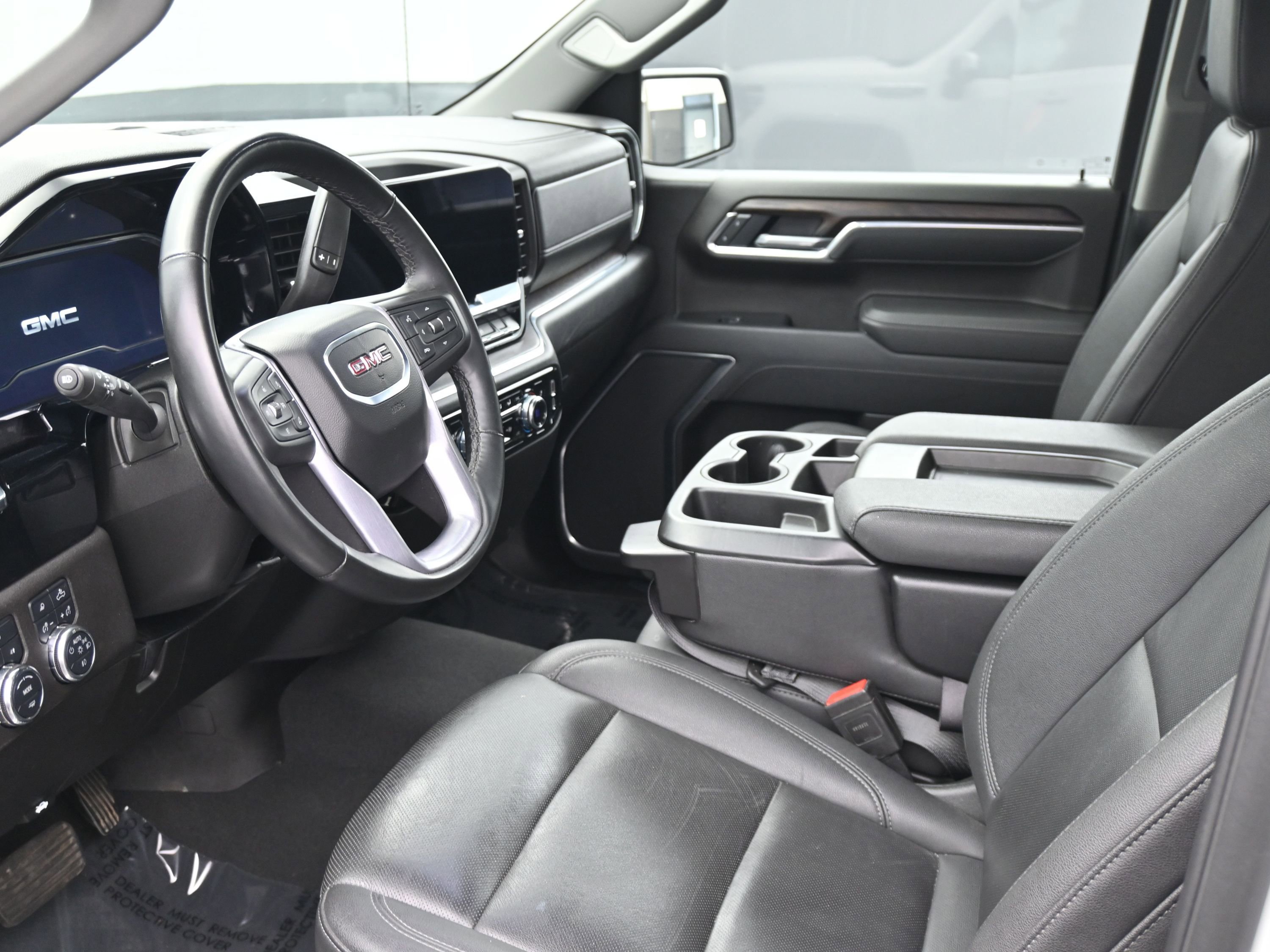 Used 2025 GMC Sierra 1500 SLT image 10