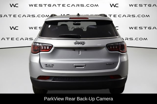 Used 2024 Jeep Compass Latitude AWD/4WD image 4