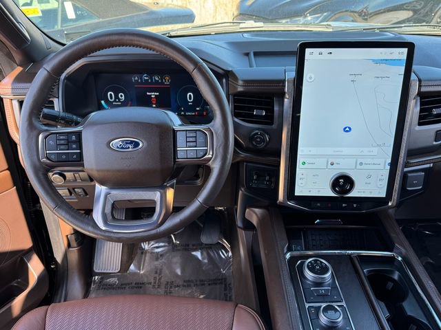 Used 2024 Ford Expedition King Ranch image 4