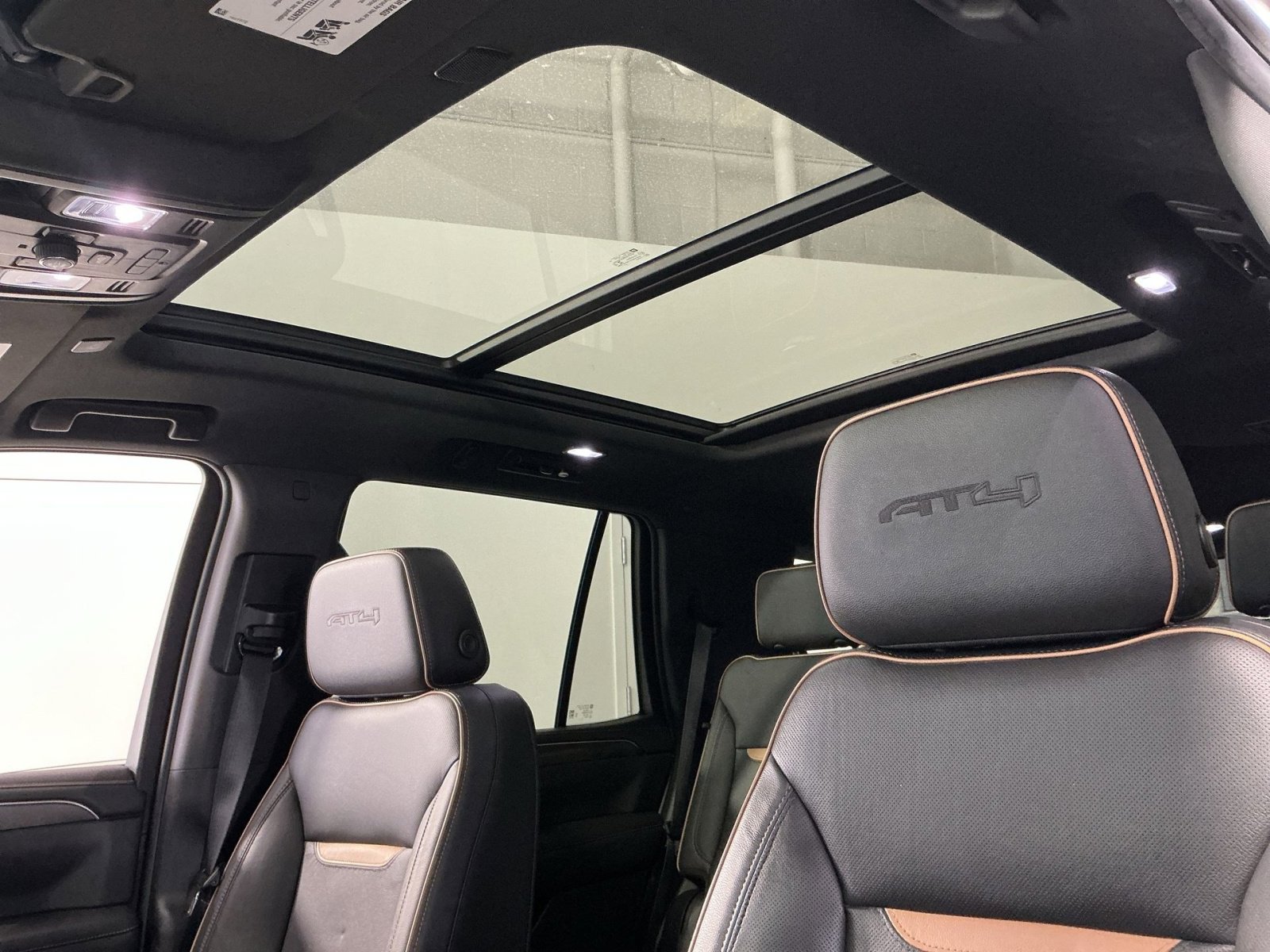 Used 2022 GMC Yukon AT4 image 30