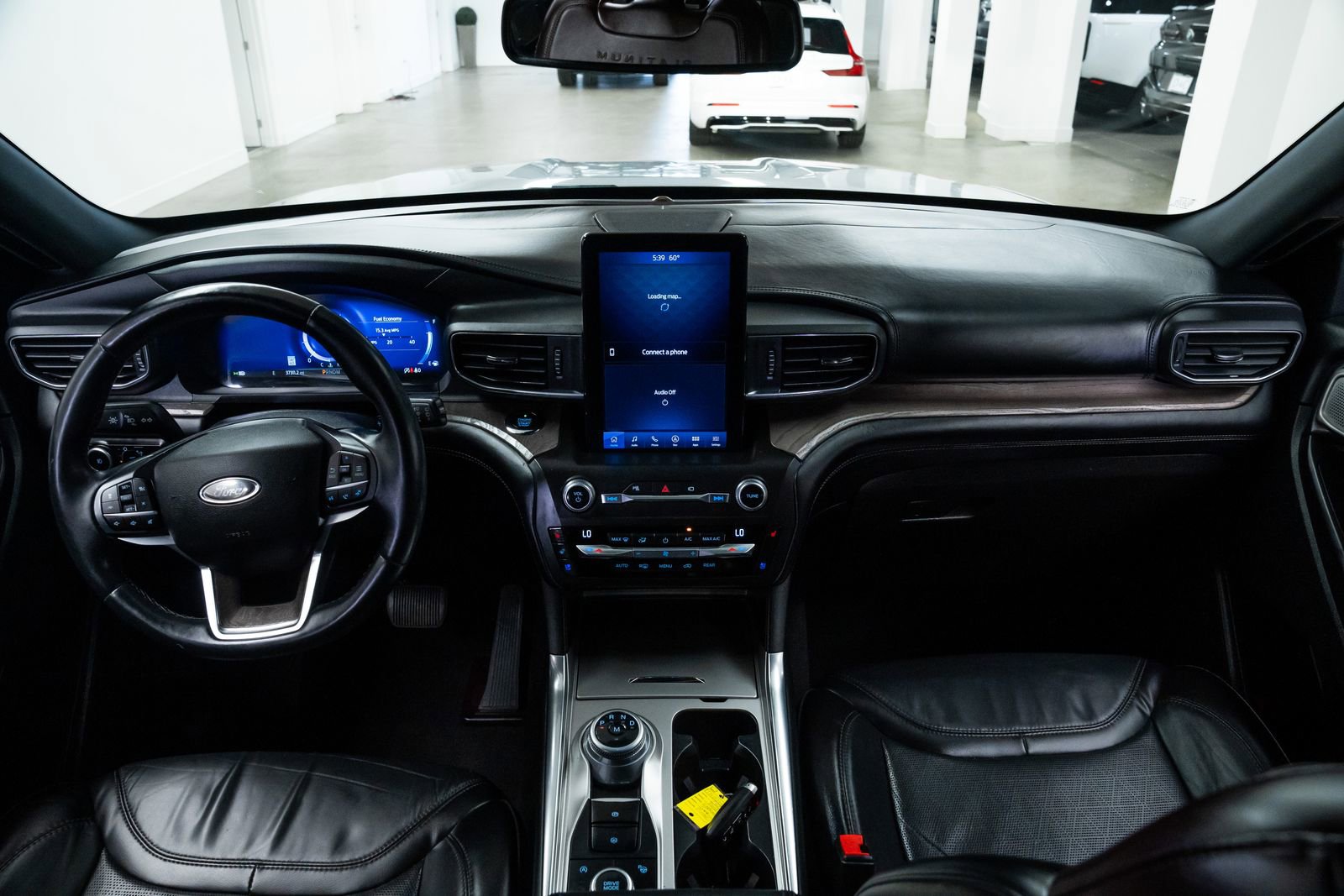 Used 2020 Ford Explorer Platinum w/ Premium Technology Package image 9