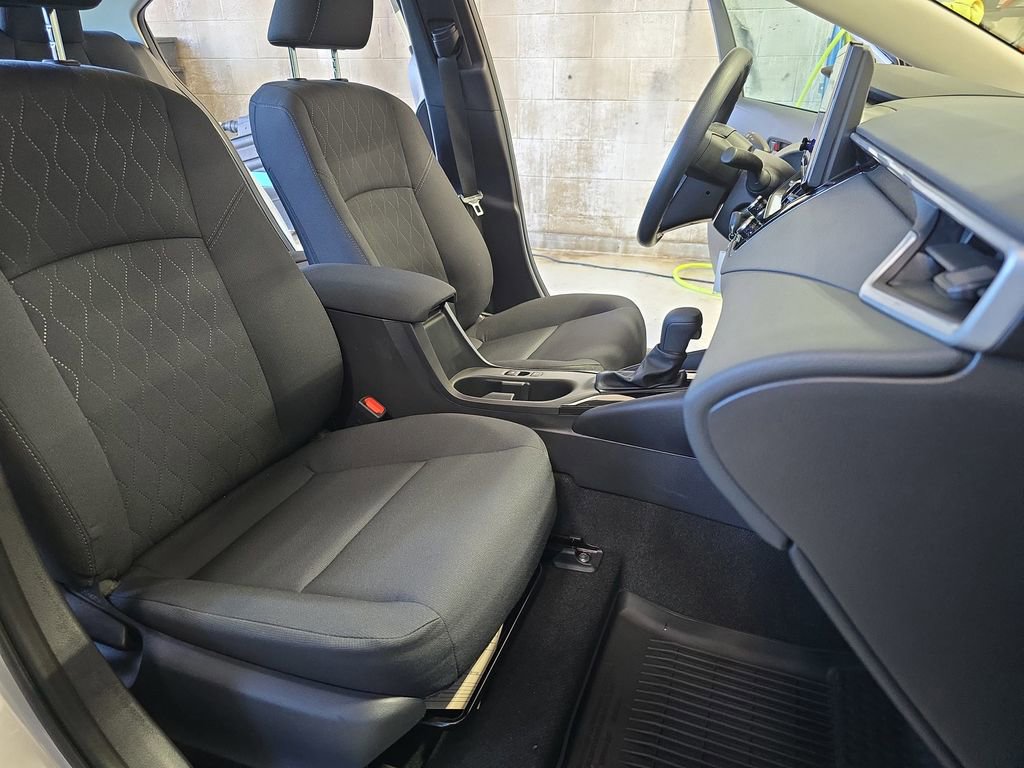 Used 2026 Toyota Corolla LE FWD image 11