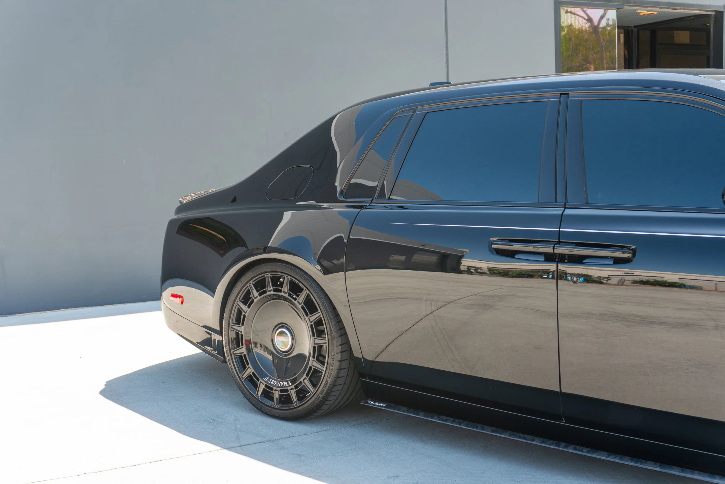 Used 2024 Rolls-Royce Phantom Sedan w/ The Phantom Package RWD image 41