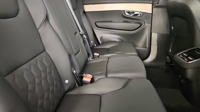 New 2026 Volvo XC90 B6 Plus w/ Protection Package AWD/4WD image 34