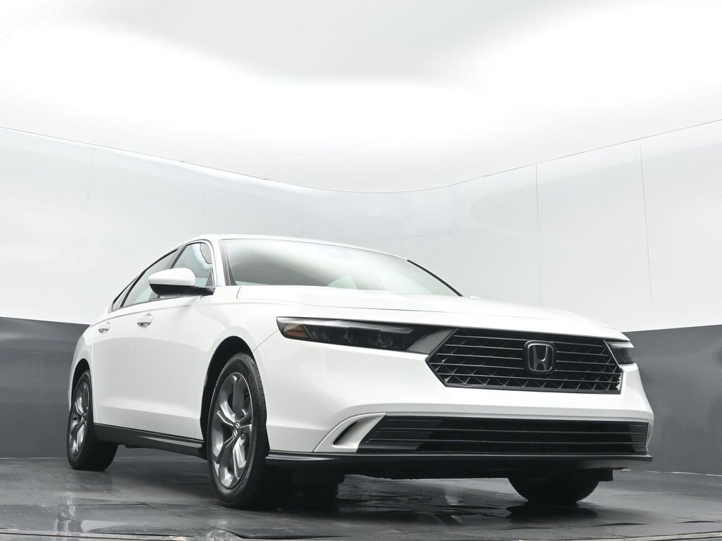 Certified 2024 Honda Accord EX image 5