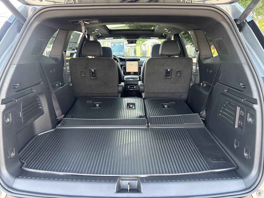 New 2026 GMC Acadia Denali w/ Super Cruise Package FWD image 47