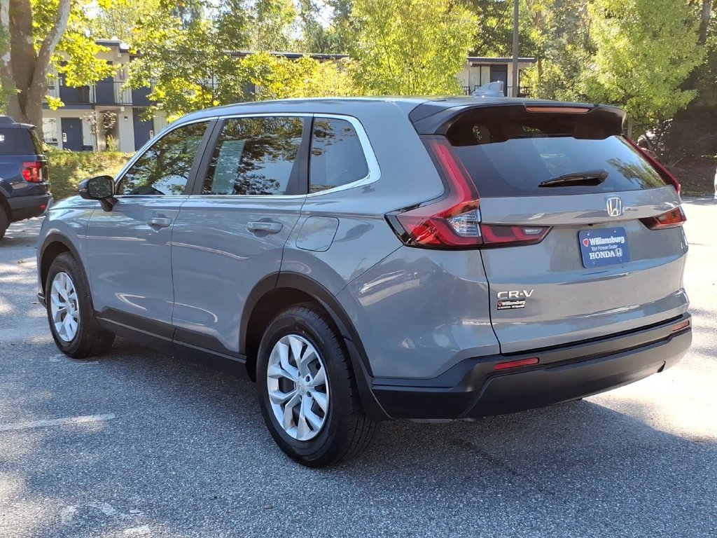 Used 2024 Honda CR-V LX image 7