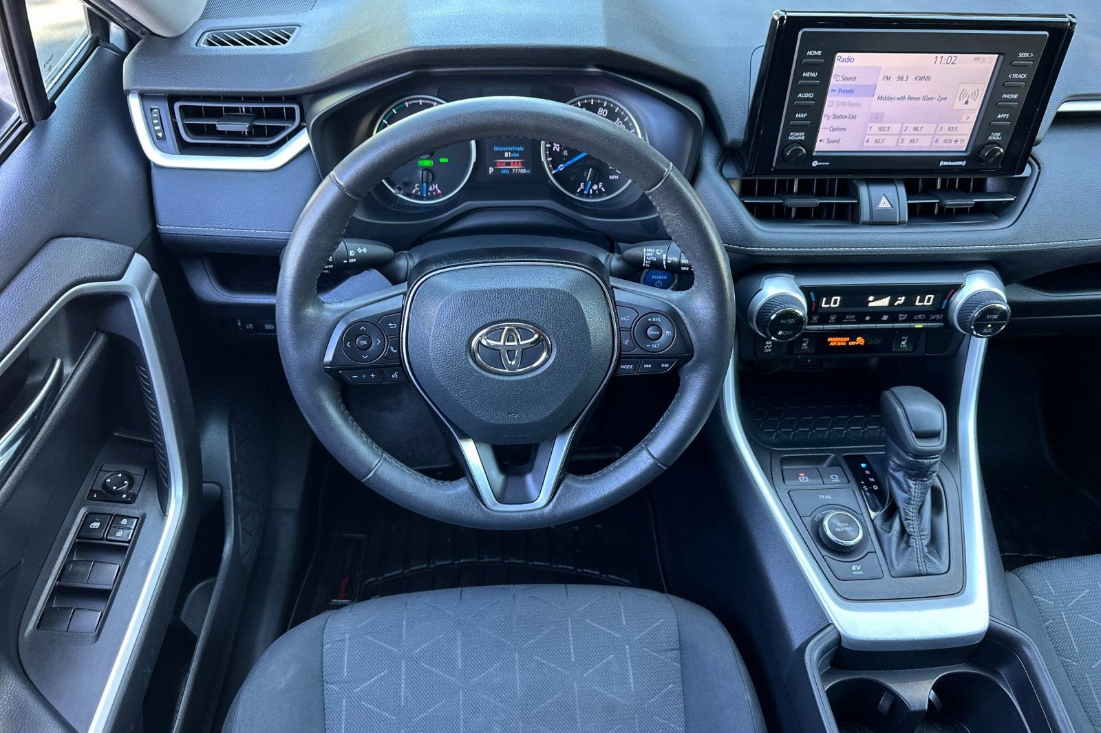Used 2020 Toyota RAV4 XLE w/ XLE Grade Weather Package image 11