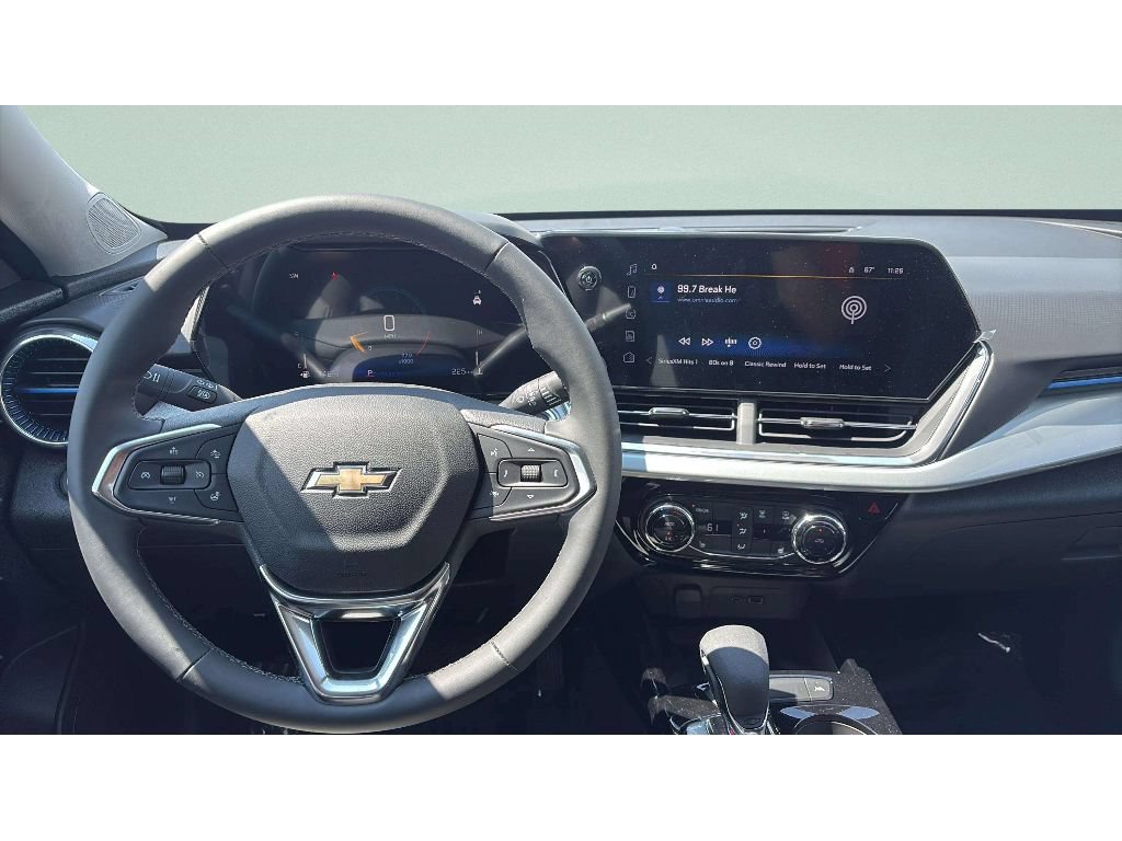 New 2026 Chevrolet Trax LT w/ Sunroof Package FWD image 9