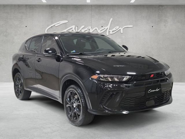 Used 2024 Dodge Hornet GT w/ GT Blacktop Package image 2