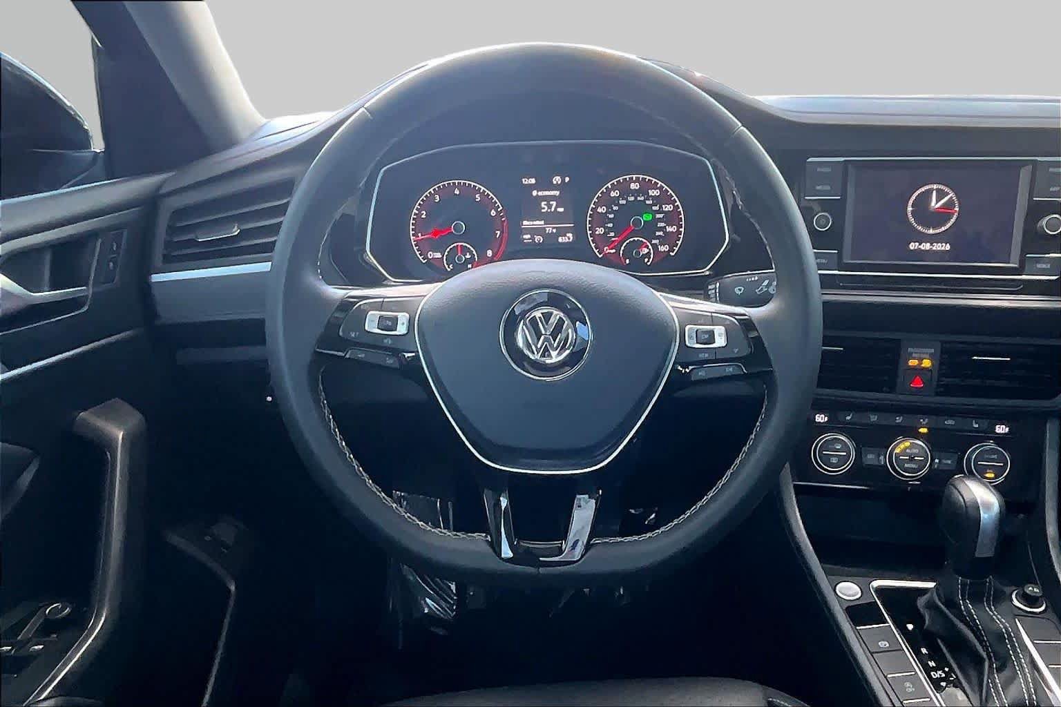 Used 2021 Volkswagen Jetta SE FWD image 6