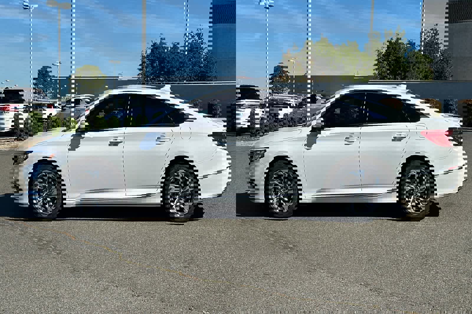 Used 2019 Honda Accord EX image 9