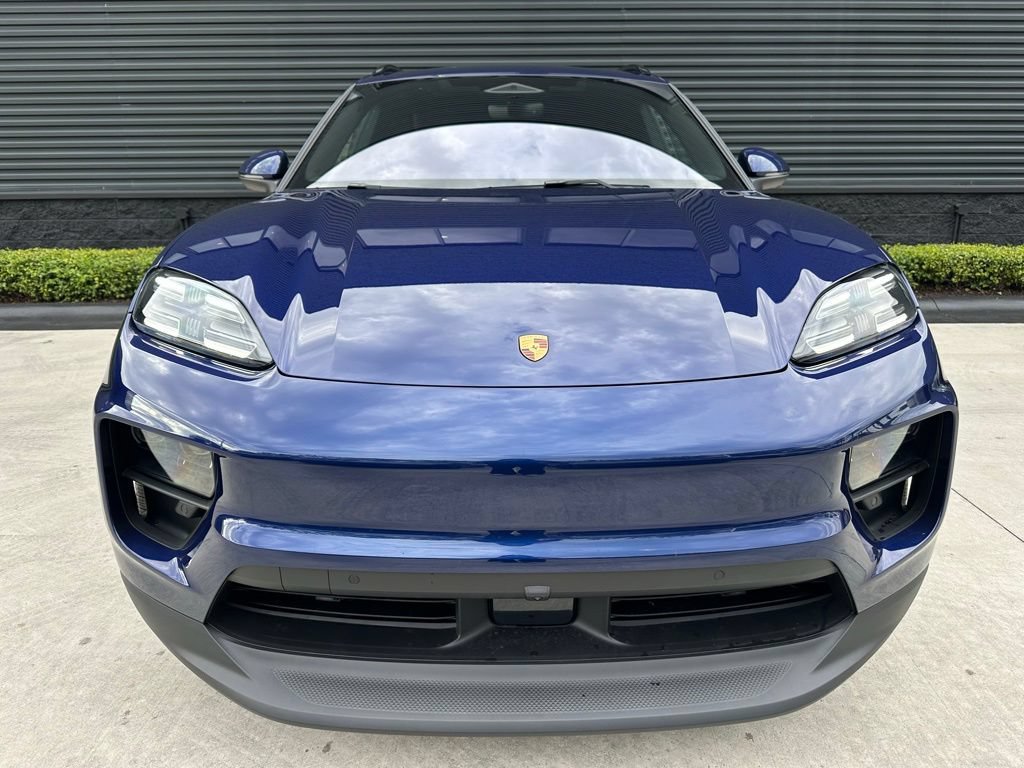 Used 2026 Porsche Macan Electric RWD image 8