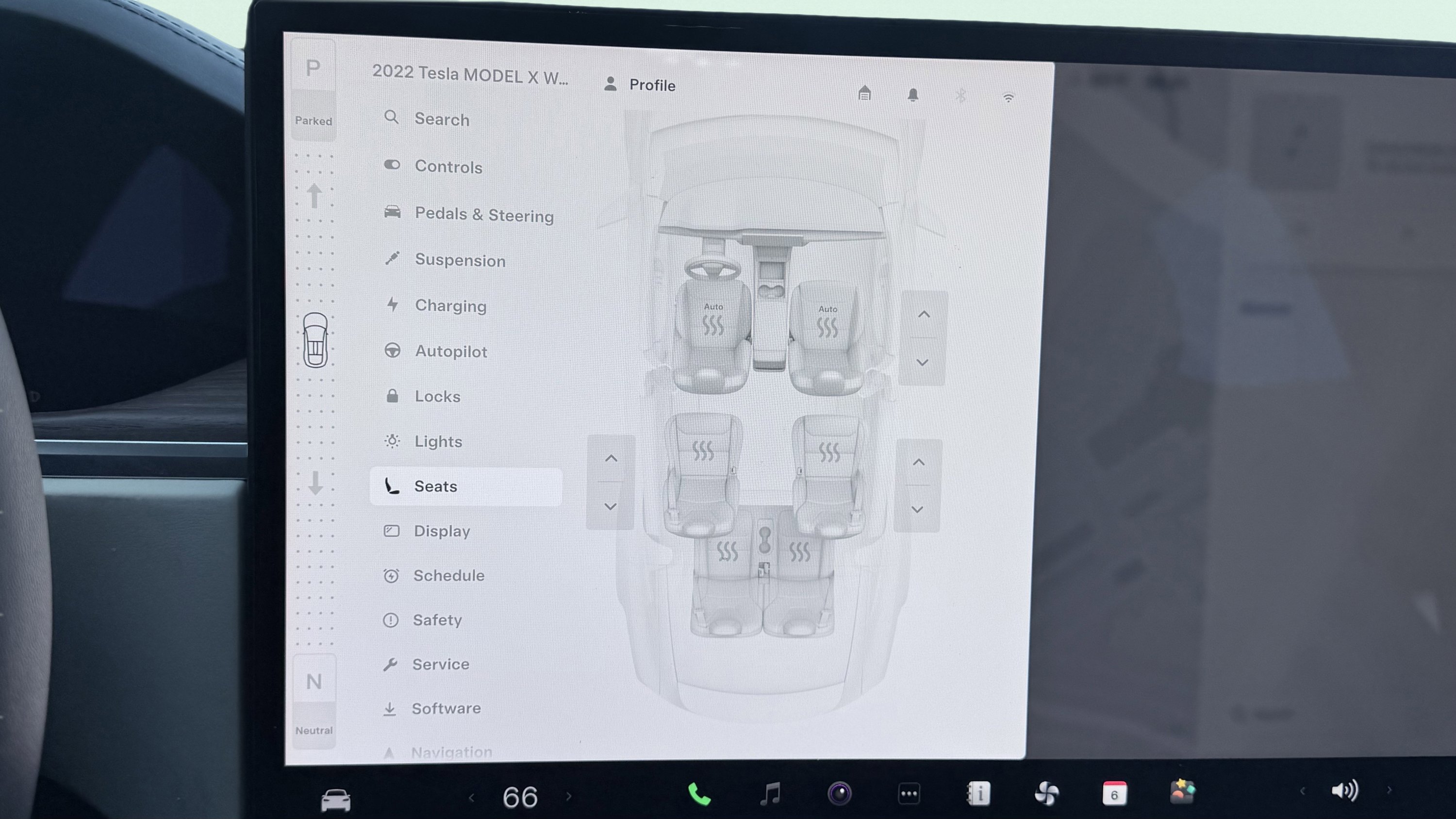 Used 2022 Tesla Model X image 79